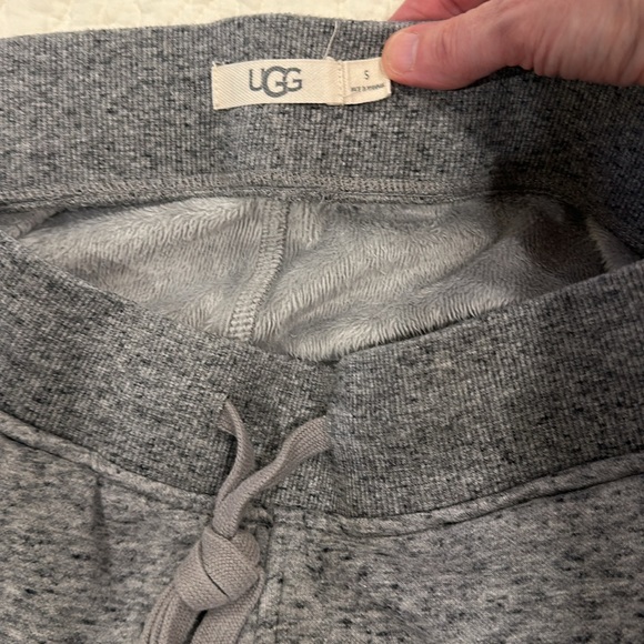 UGG heathered grey sweatpants. - Picture 2 of 6